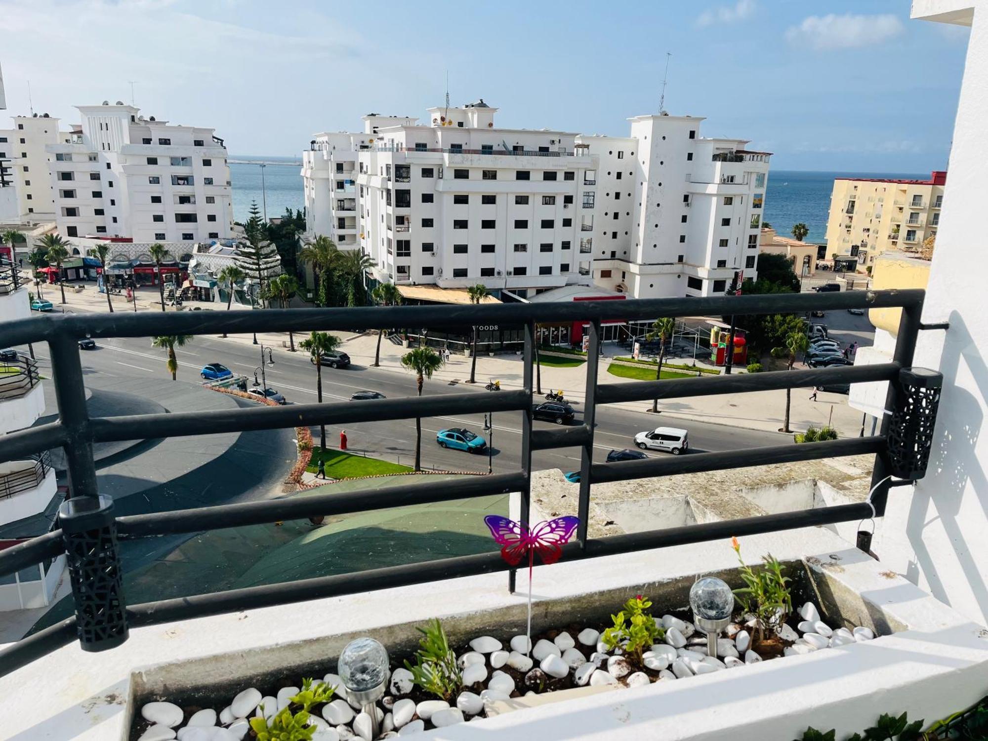 Bright Apartment With Sea View, Few Steps Away From The Tgv Tanger Buitenkant foto